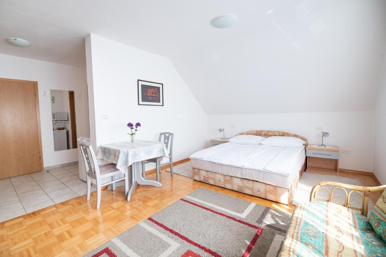 Apartmaji Trentelj Bled Buitenkant foto